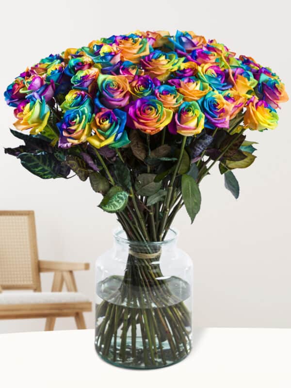 50 regenboog rozen bezorgen
