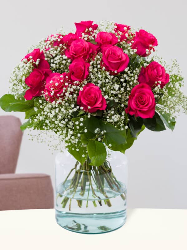Roze Tacazzi rozen met gipskruid bezorgen