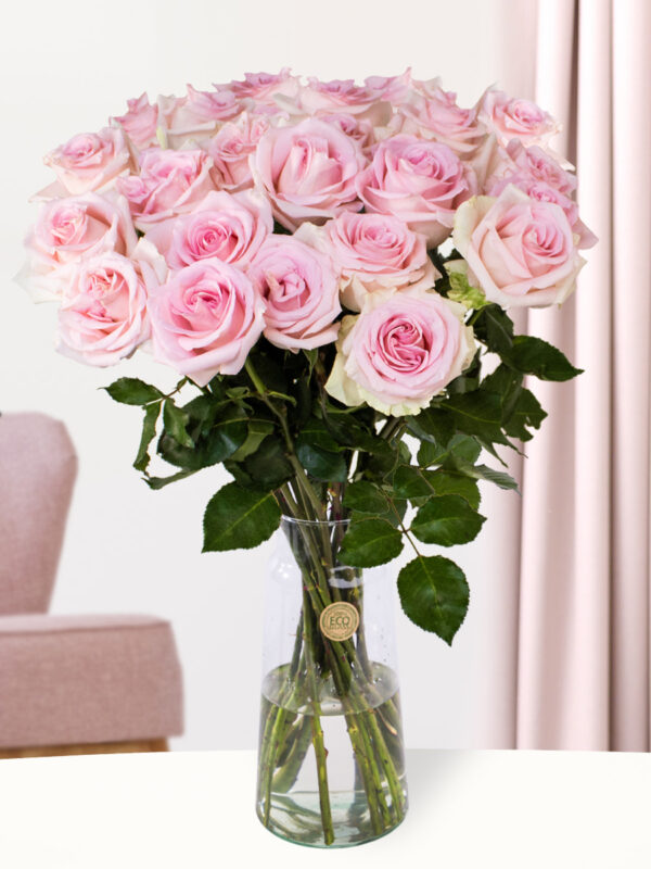 25 zachtroze rozen - Sweet Revival bezorgen